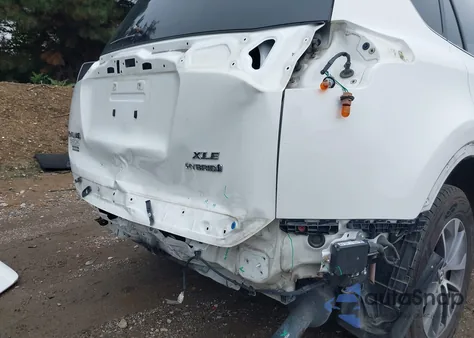 2018 Toyota Rav4 Hybrid Xle from USA, damaged, VIN JTMRJREV7JD178897